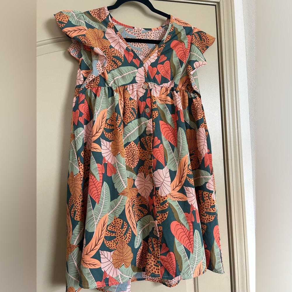 Woman’s earthy short dress